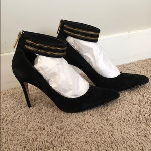 Banana Republic black ankle wrap pump